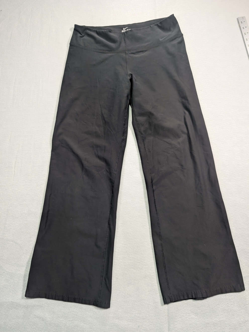 Nike Black Wide-Leg Active Pants Women's Size L.  A23